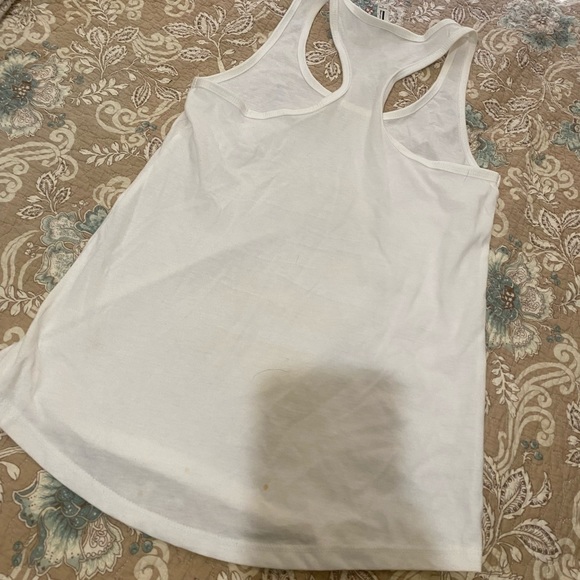 Size sm Tank - Picture 2 of 4